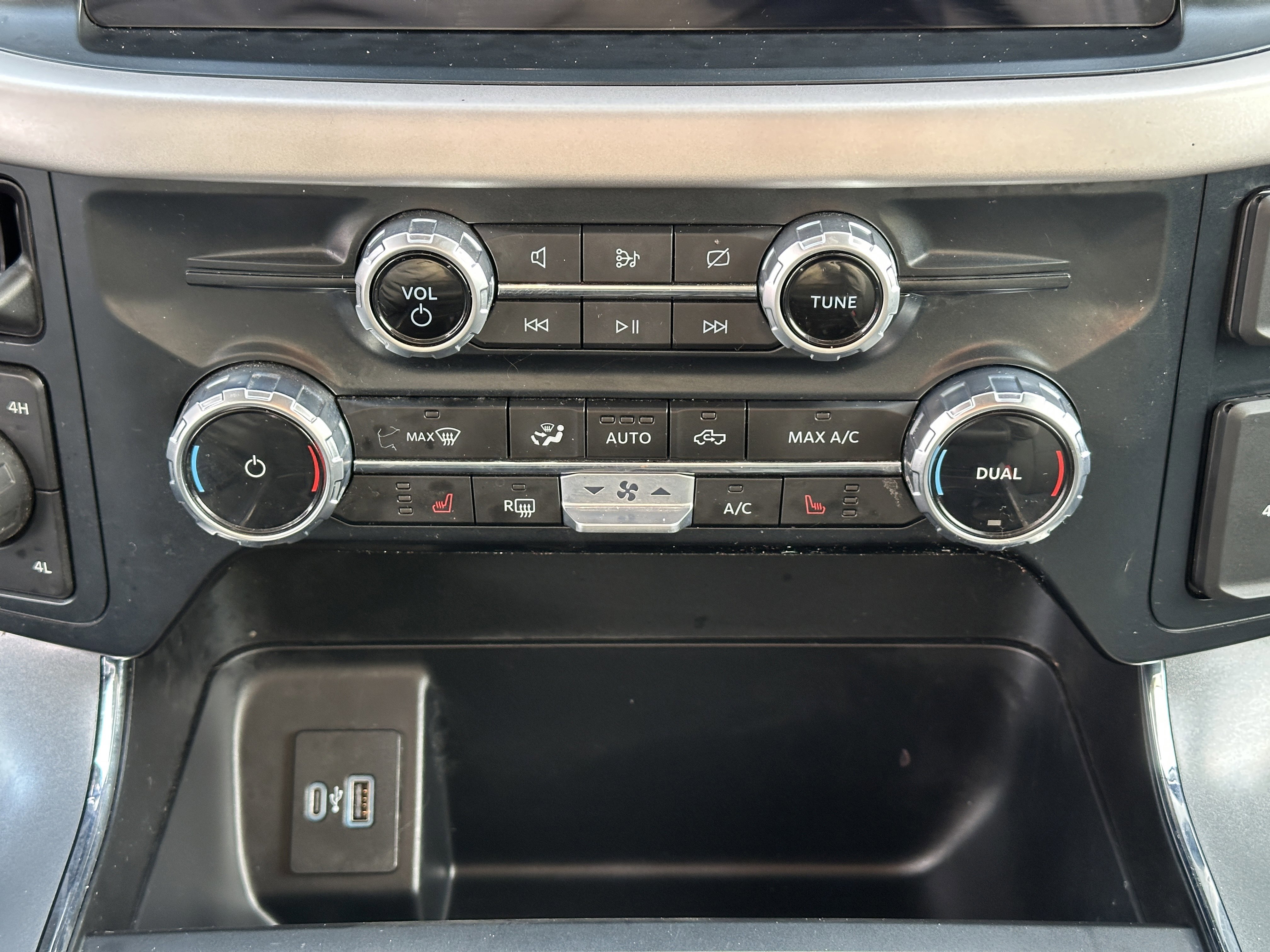 Certified 2022 Ford F150 XLT w/ Equipment Group 302A High image 26