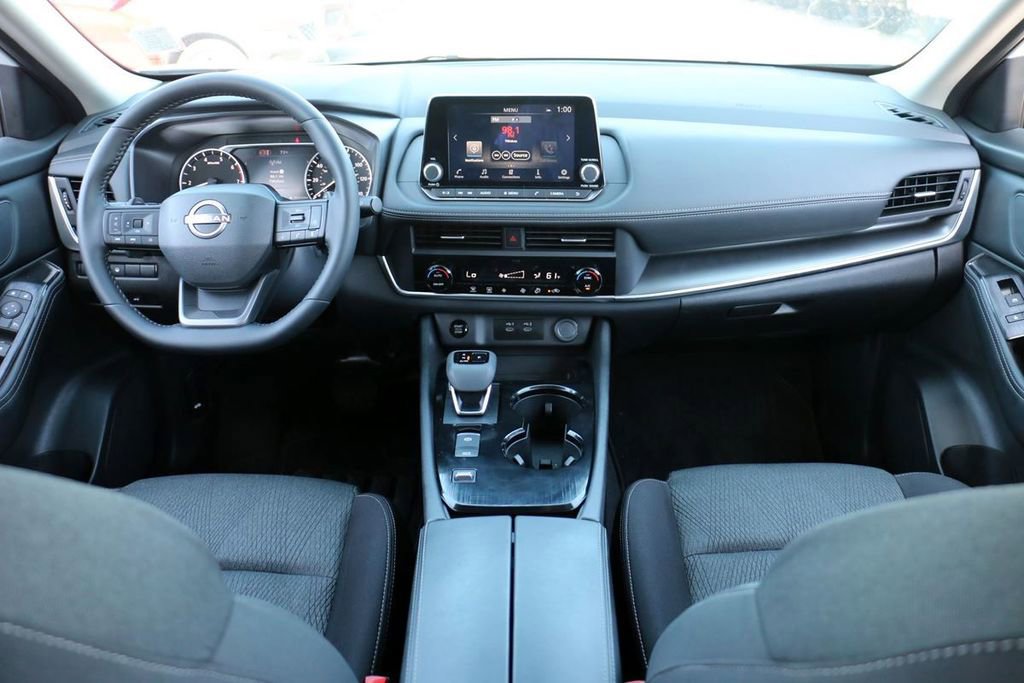 Used 2026 Nissan Rogue SV FWD image 25