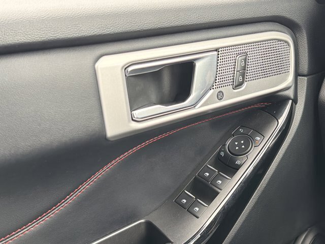 Certified 2022 Ford Explorer ST-Line AWD/4WD image 24