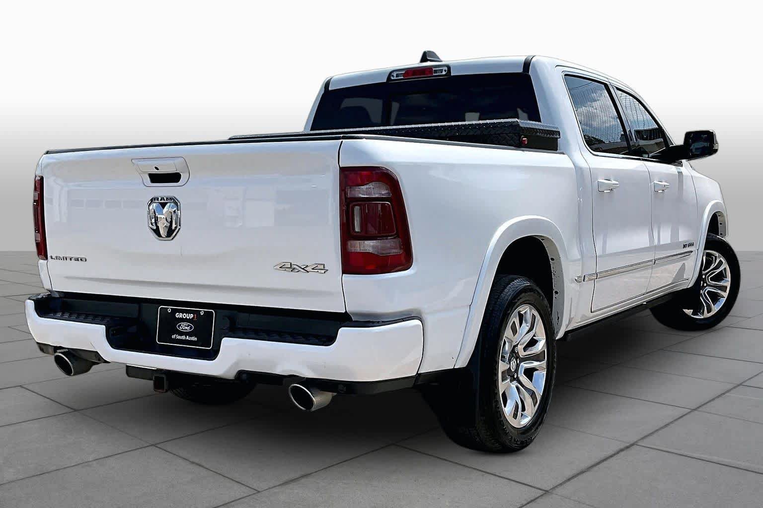 Used 2023 RAM 1500 Limited w/ Body Color Bumper Group AWD/4WD image 7