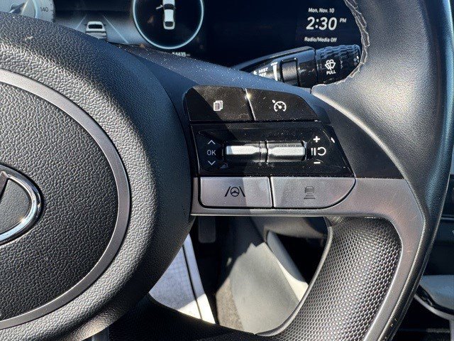 Used 2023 Hyundai Elantra Limited w/ Cargo Package image 16