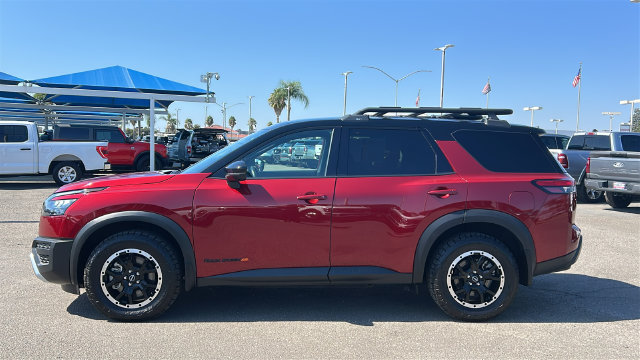 Used 2025 Nissan Pathfinder SV AWD/4WD image 7