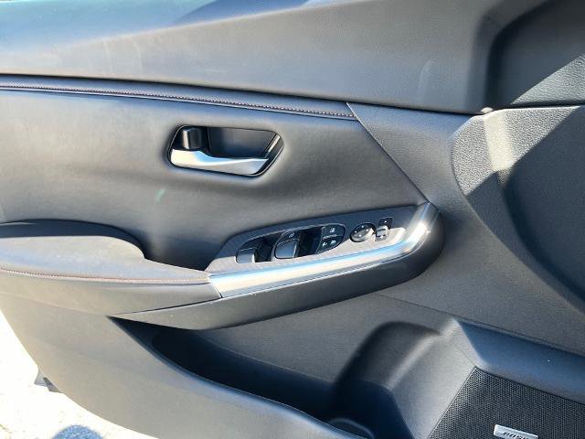 Used 2023 Nissan Sentra SR w/ SR Premium Package image 16