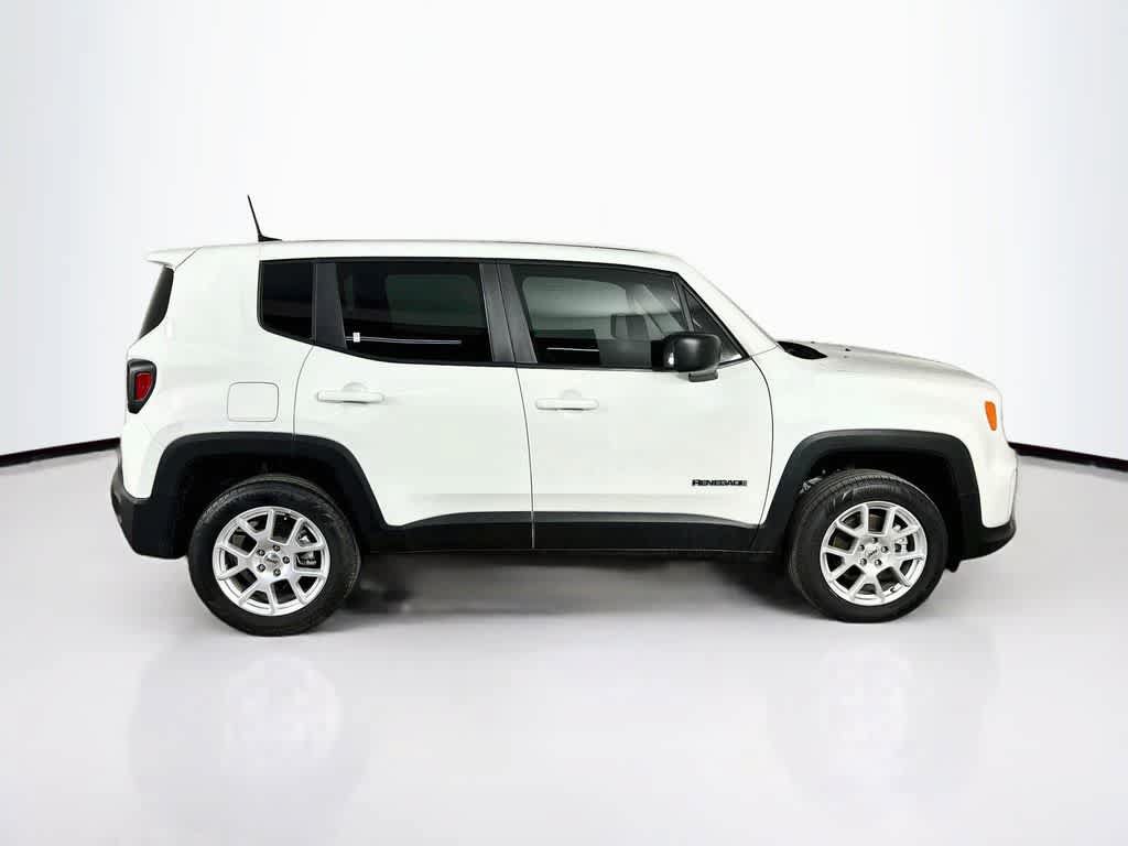 Used 2023 Jeep Renegade Latitude AWD/4WD image 25