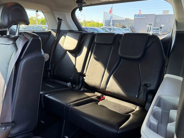 Used 2024 Kia Carnival EX FWD image 10