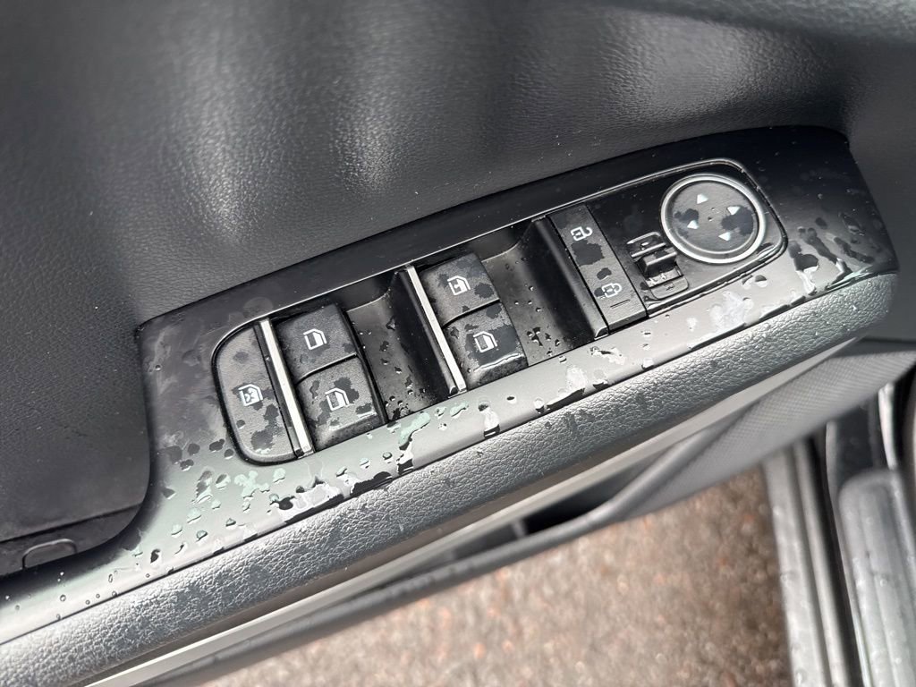 Used 2023 Kia Soul LX image 17