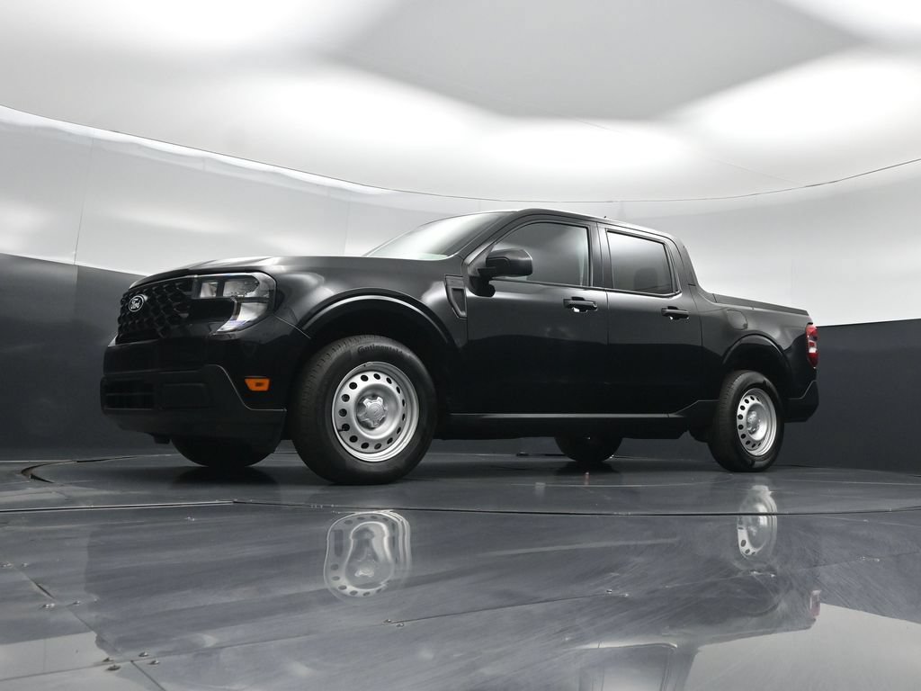 Certified 2025 Ford Maverick XL FWD image 38