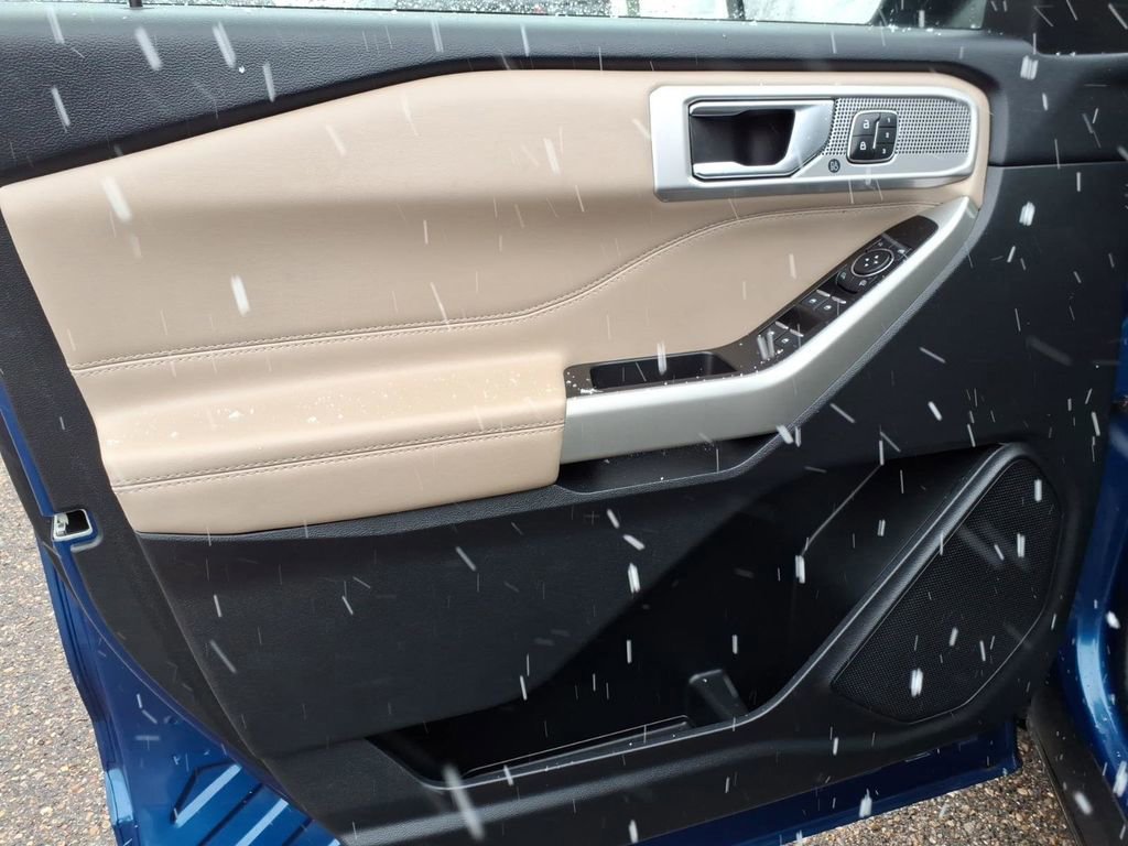 Certified 2022 Ford Explorer Limited w/ Equipment Group 301A image 14