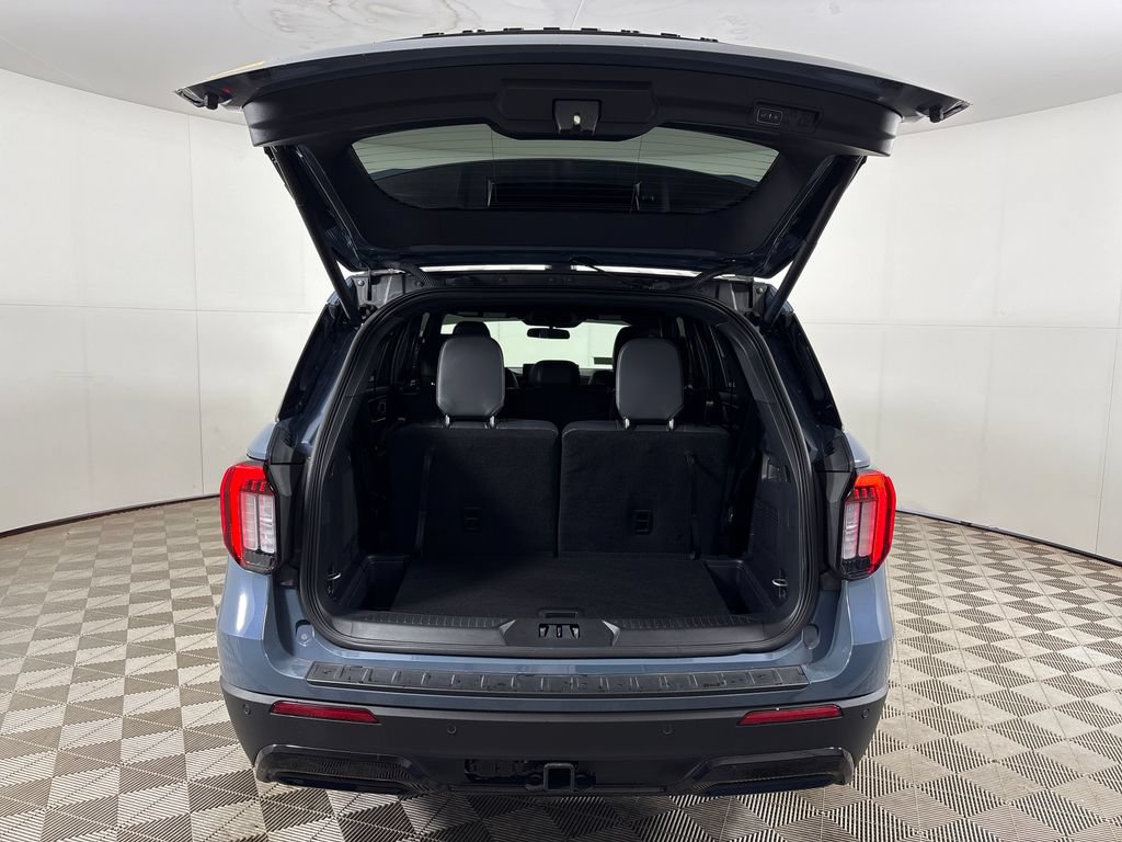 Certified 2025 Ford Explorer ST-Line RWD image 29