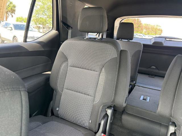 Used 2022 Chevrolet Traverse LT FWD image 12