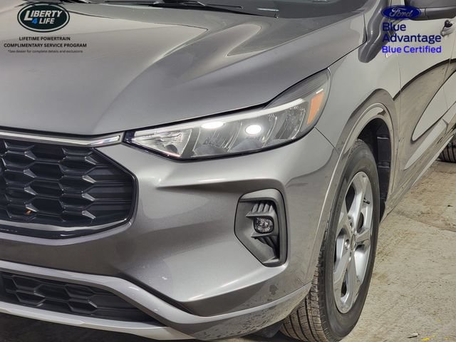Certified 2023 Ford Escape ST-Line Select w/ Tech Pack #2 AWD/4WD image 9