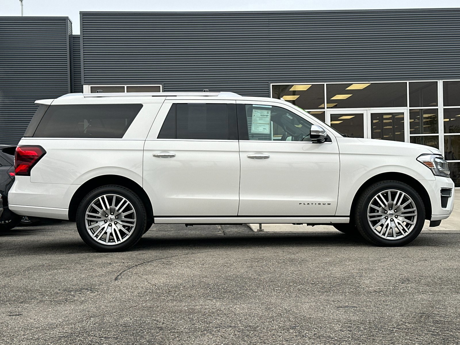 Certified 2022 Ford Expedition Max Platinum image 6