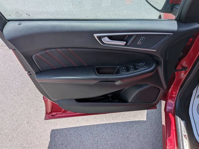 Certified 2023 Ford Edge ST-Line AWD/4WD image 6
