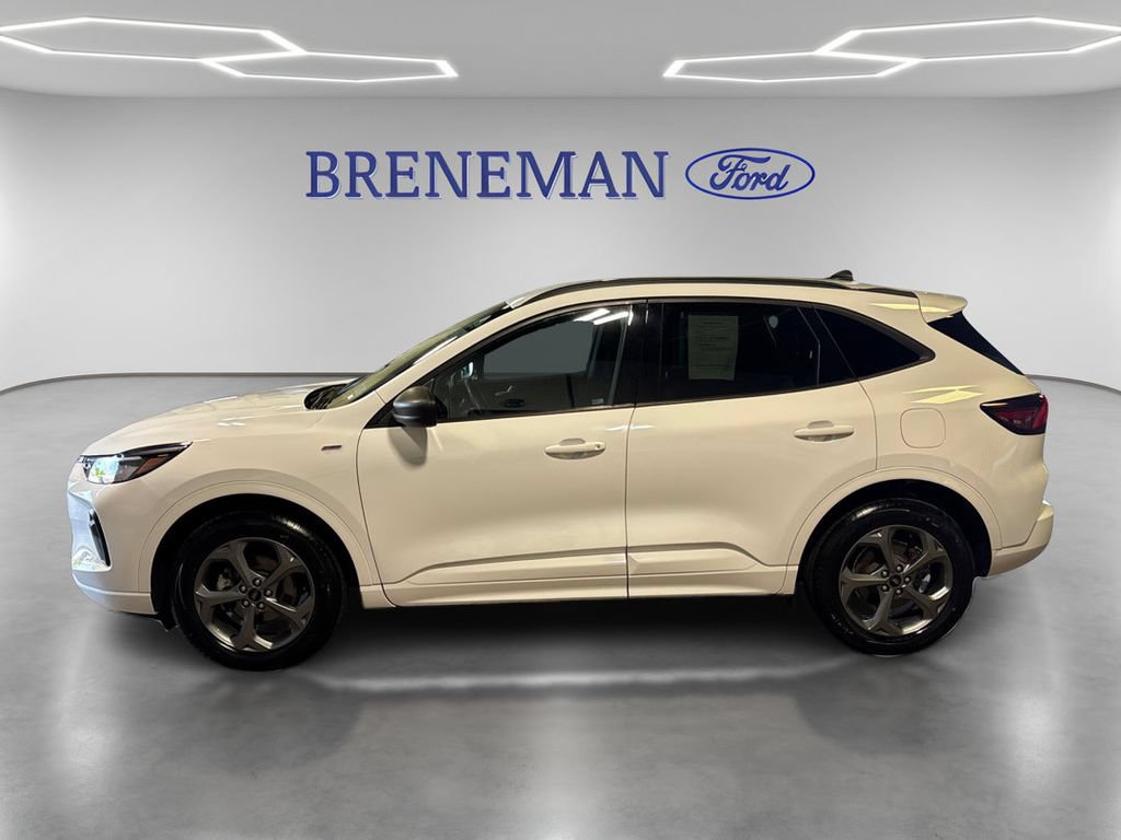 Certified 2023 Ford Escape ST-Line w/ Tech Pack #1 AWD/4WD image 10