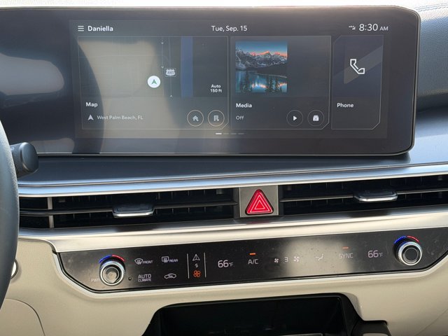 Used 2024 Kia Sorento S w/ Panoramic Sunroof Package FWD image 23