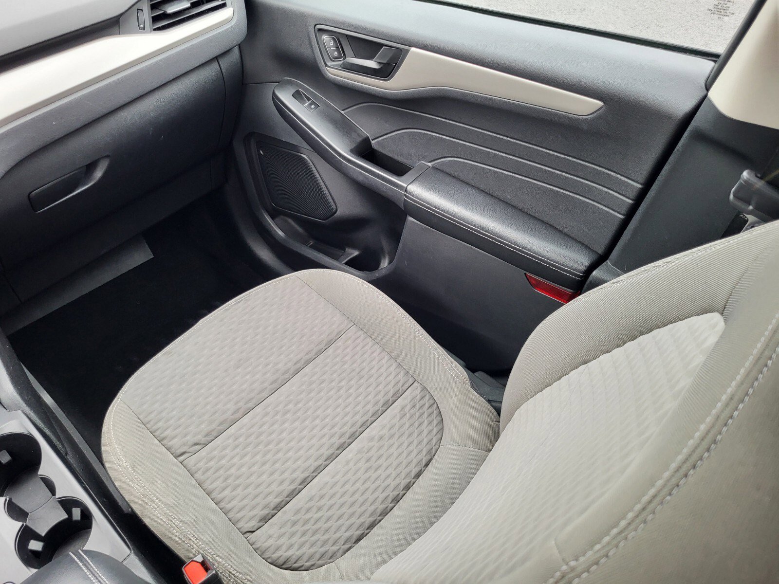 Certified 2022 Ford Escape SE w/ Convenience Package FWD image 16