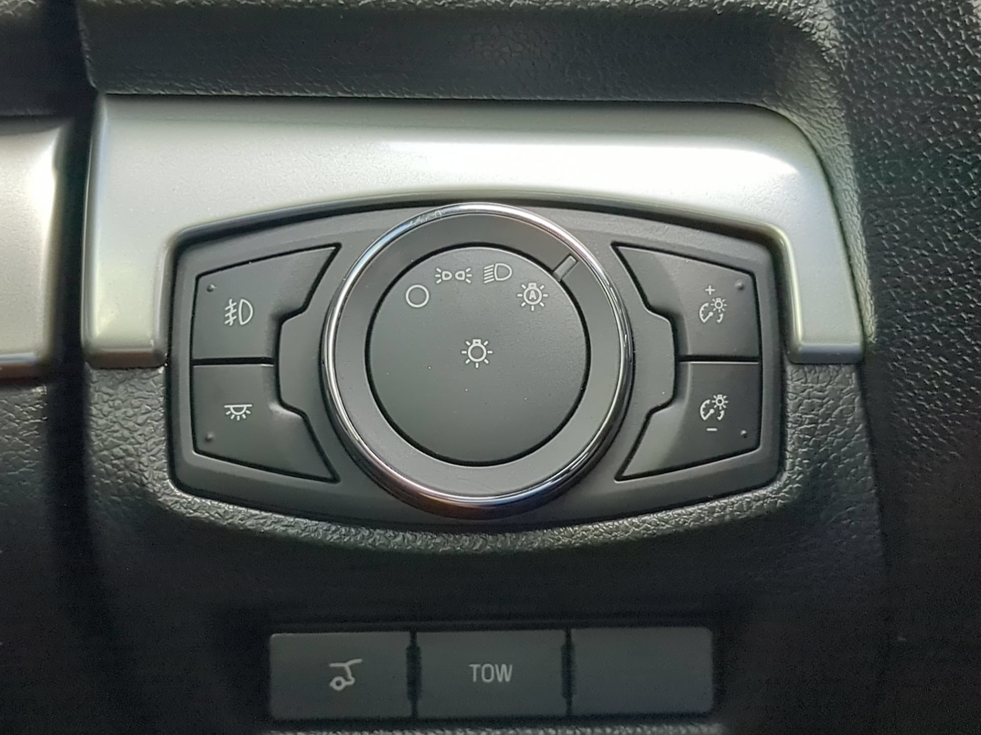 Certified 2017 Ford Explorer XLT w/ Equipment Group 202A FWD image 61