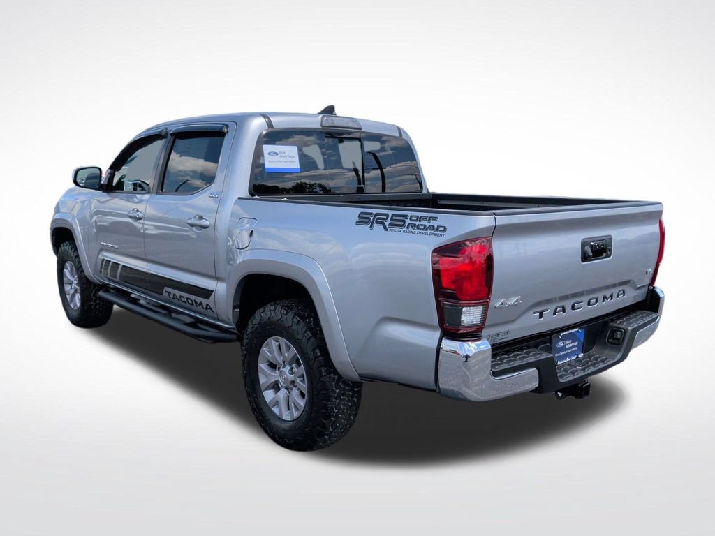 Used 2019 Toyota Tacoma SR5 AWD/4WD image 5