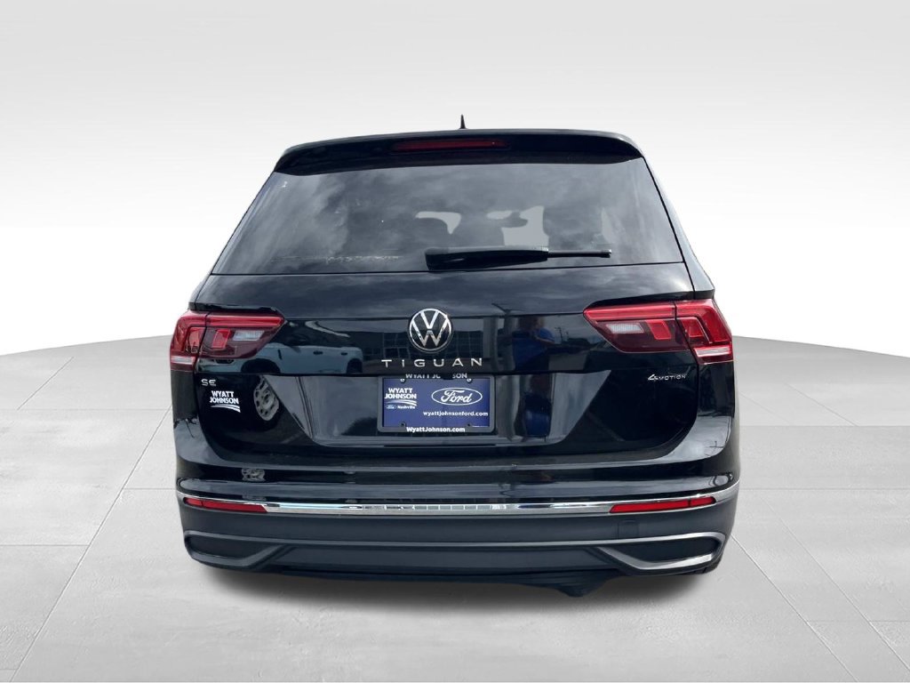 Used 2024 Volkswagen Tiguan SE AWD/4WD image 5