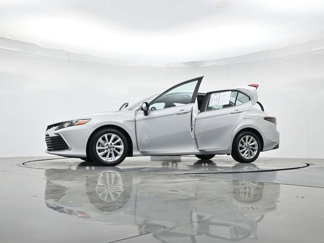 Used 2024 Toyota Camry LE w/ Convenience Package image 48