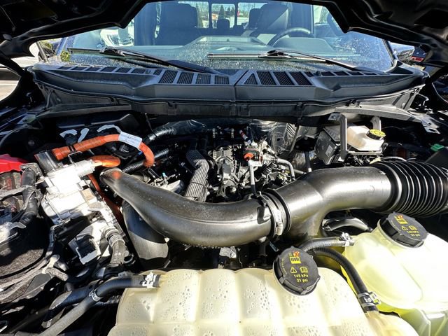 Certified 2025 Ford F150 Lariat w/ Equipment Group 501A Mid image 32