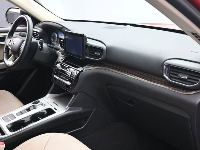 Certified 2024 Ford Explorer Limited image 32