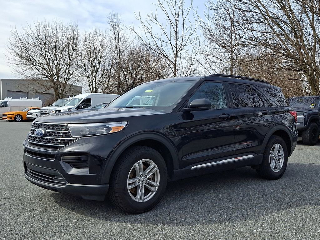 Certified 2022 Ford Explorer XLT AWD/4WD image 3