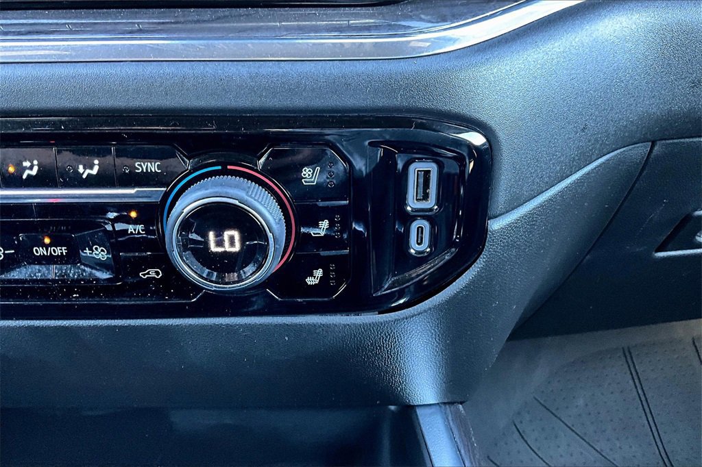 Used 2023 Chevrolet Silverado 1500 LTZ image 33