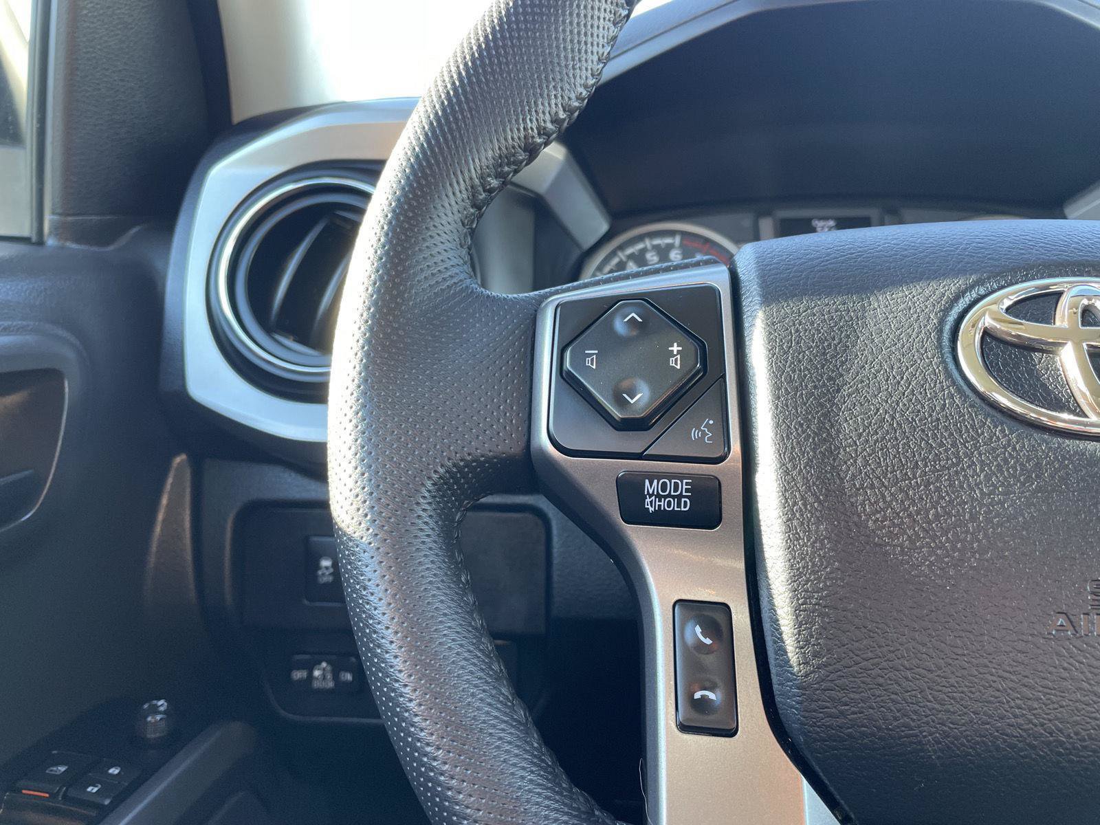 Used 2023 Toyota Tacoma SR5 w/ Technology Package AWD/4WD image 13