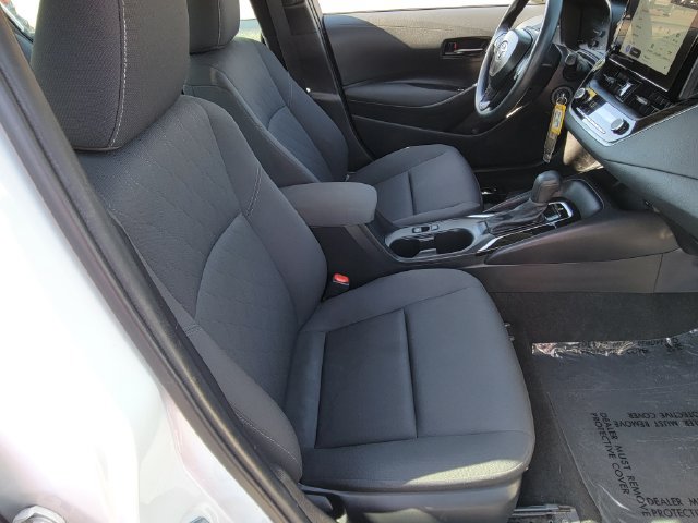 Used 2025 Toyota Corolla LE FWD image 17