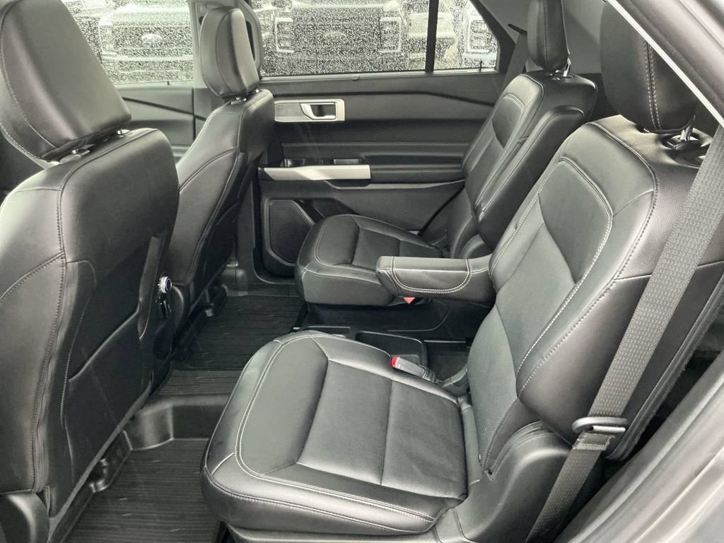 Certified 2021 Ford Explorer Limited w/ Equipment Group 301A AWD/4WD image 19