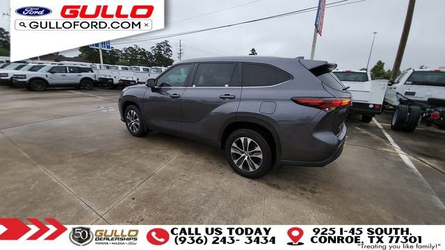 Used 2024 Toyota Highlander XLE AWD/4WD image 6