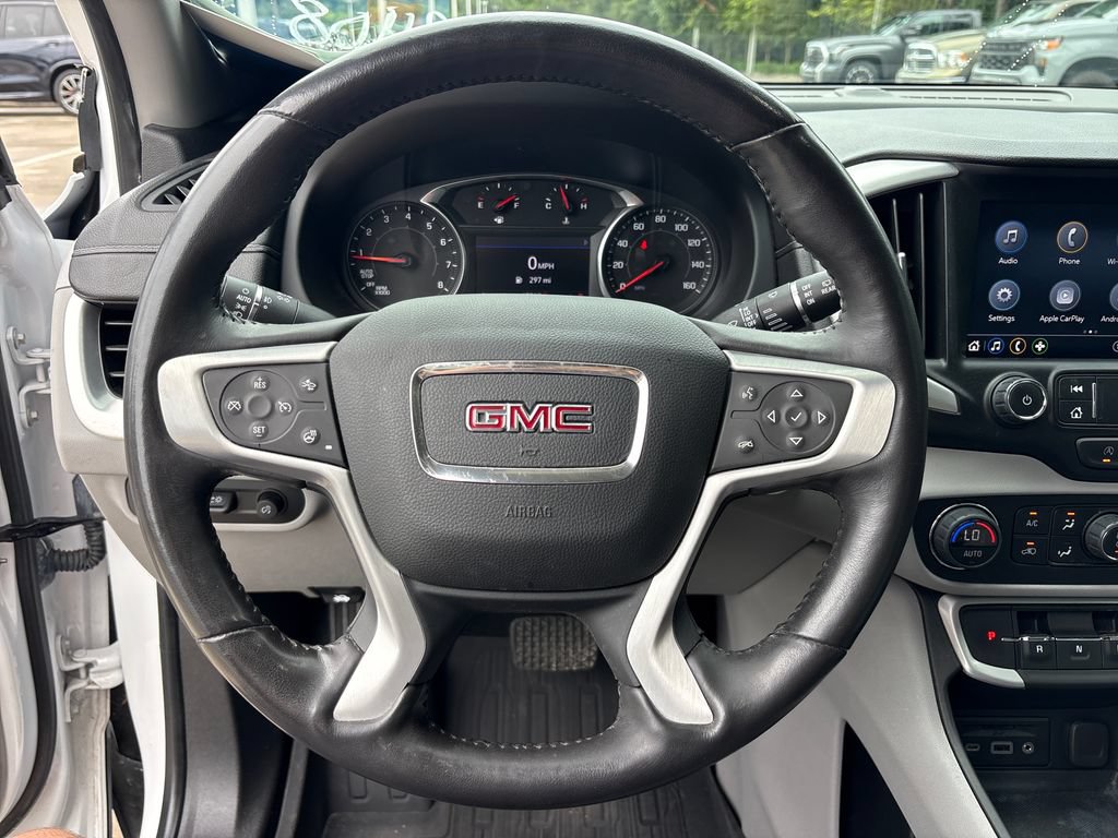 Used 2022 GMC Terrain SLT w/ Tech Package FWD image 17