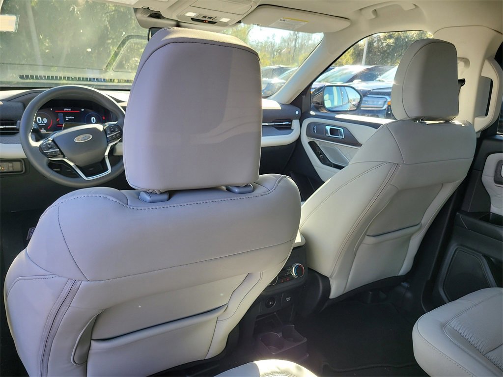Certified 2025 Ford Explorer Platinum w/ Ultimate Package image 11