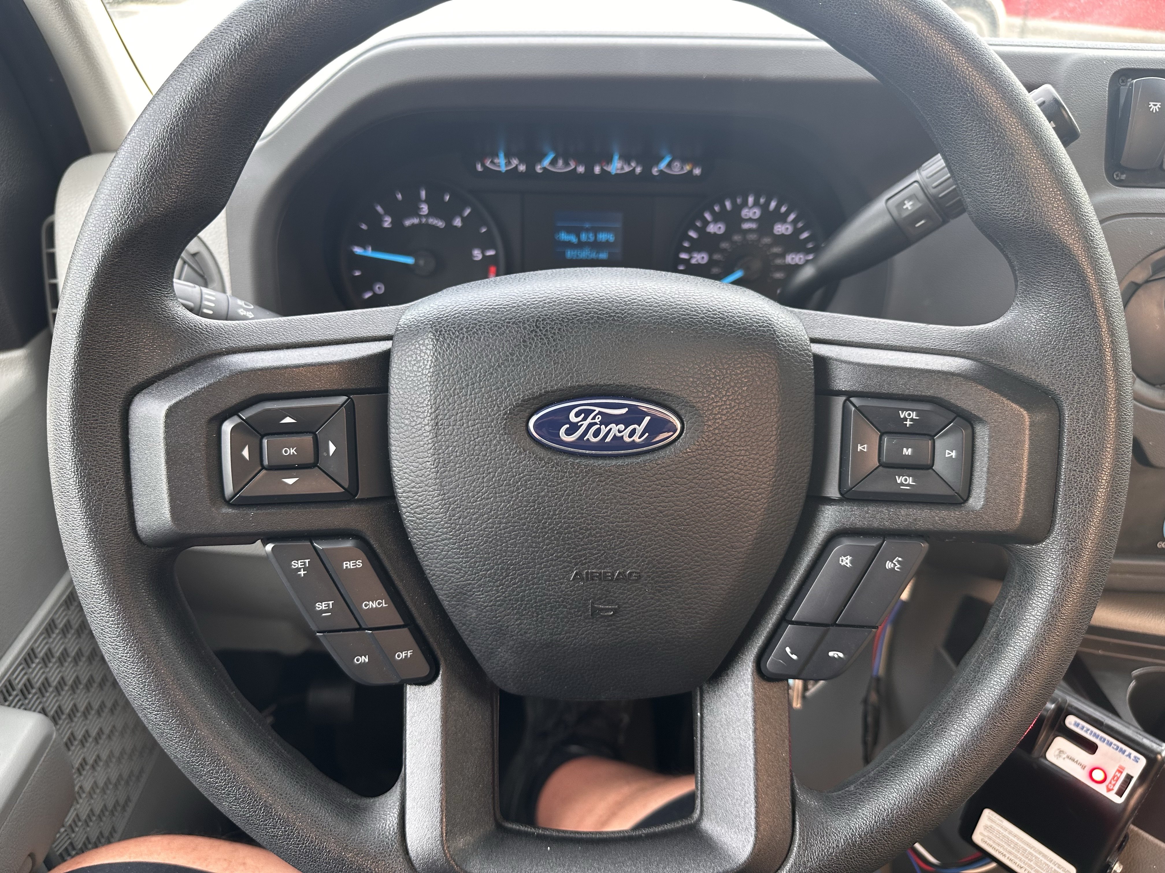 Certified 2024 Ford E-450 and Econoline 450 Super Duty w/ Power Windows & Locks Group RWD image 15