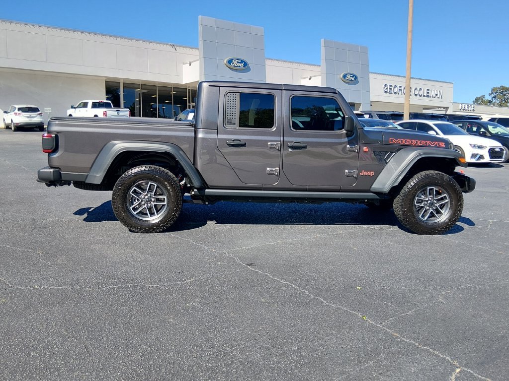 Used 2025 Jeep Gladiator Mojave w/ Safety Group AWD/4WD image 3