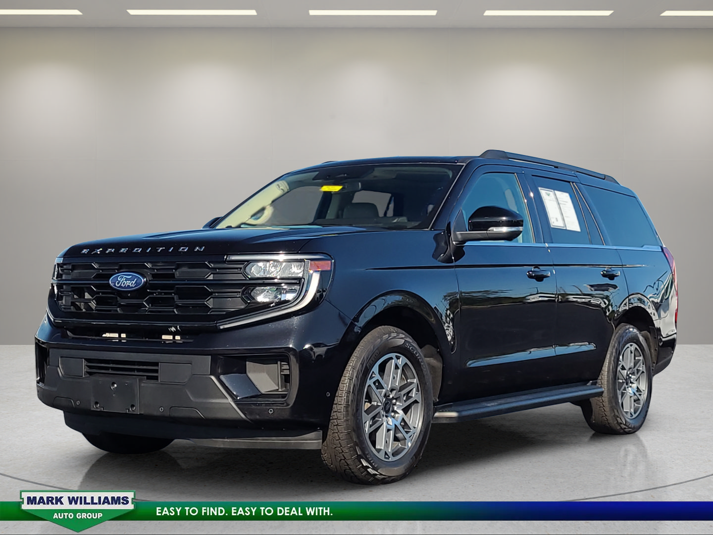 Certified 2025 Ford Expedition Active AWD/4WD image 8