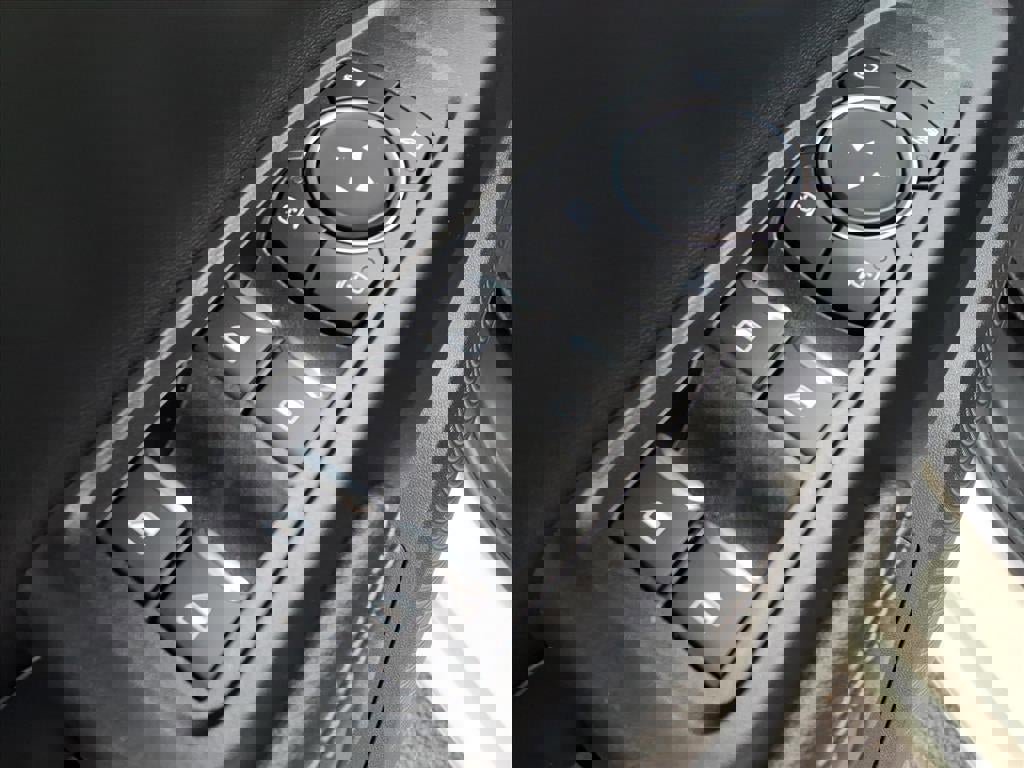 Certified 2025 Ford Ranger Lariat w/ Convenience Package image 21