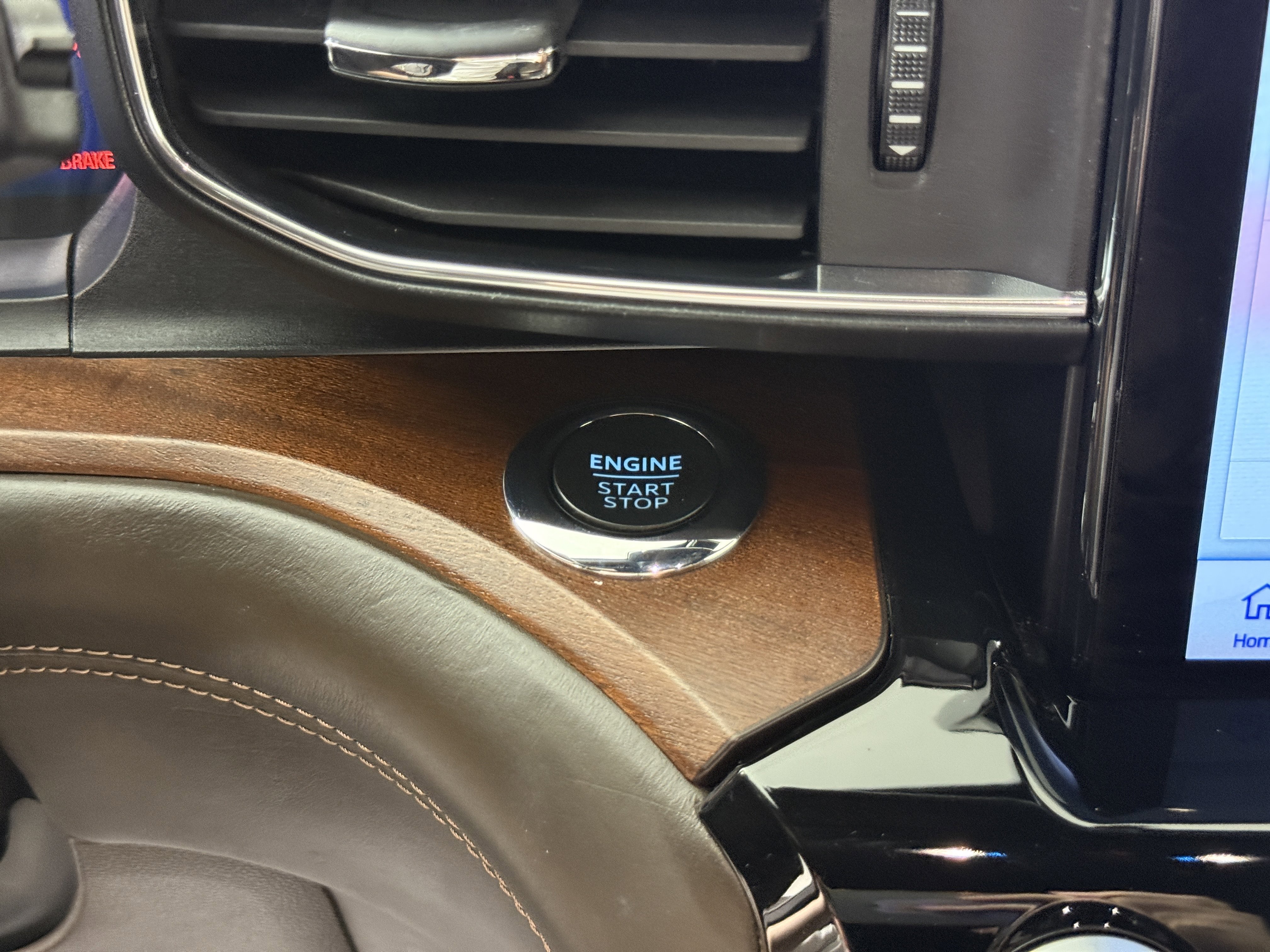 Certified 2023 Ford Explorer King Ranch w/ Technology Package RWD image 17