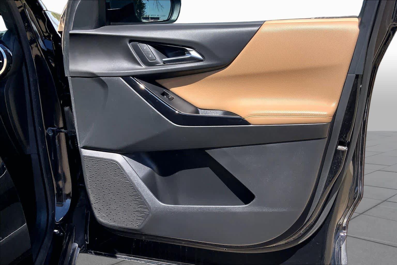 Used 2025 Chevrolet Equinox ACTIV FWD image 23