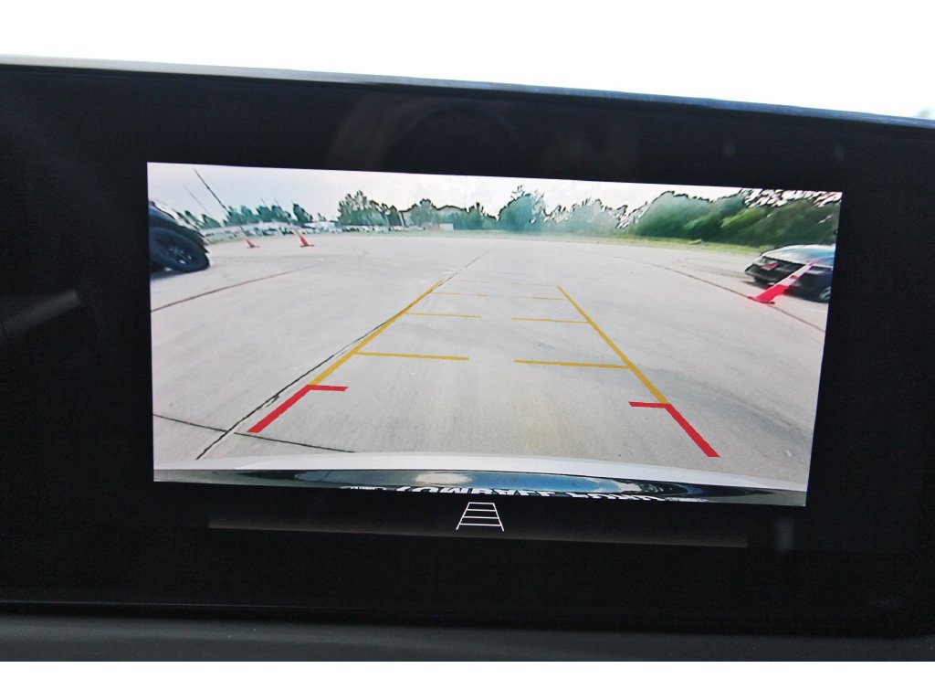 Used 2025 Buick Envista Sport Touring w/ Experience Buick Package FWD image 24