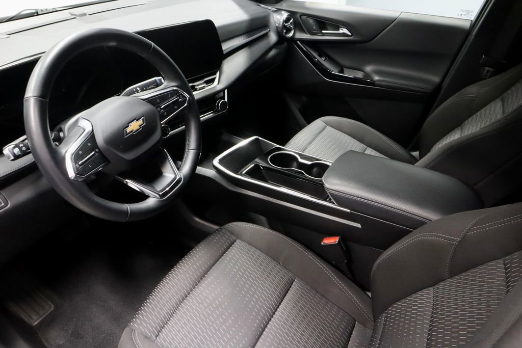 Used 2025 Chevrolet Equinox LT image 25