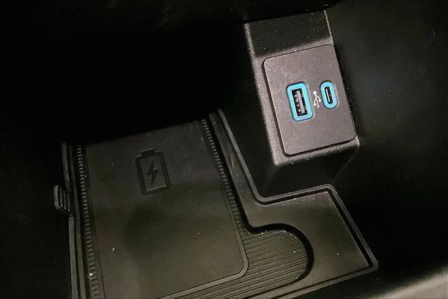 Certified 2023 Ford Edge Titanium image 31