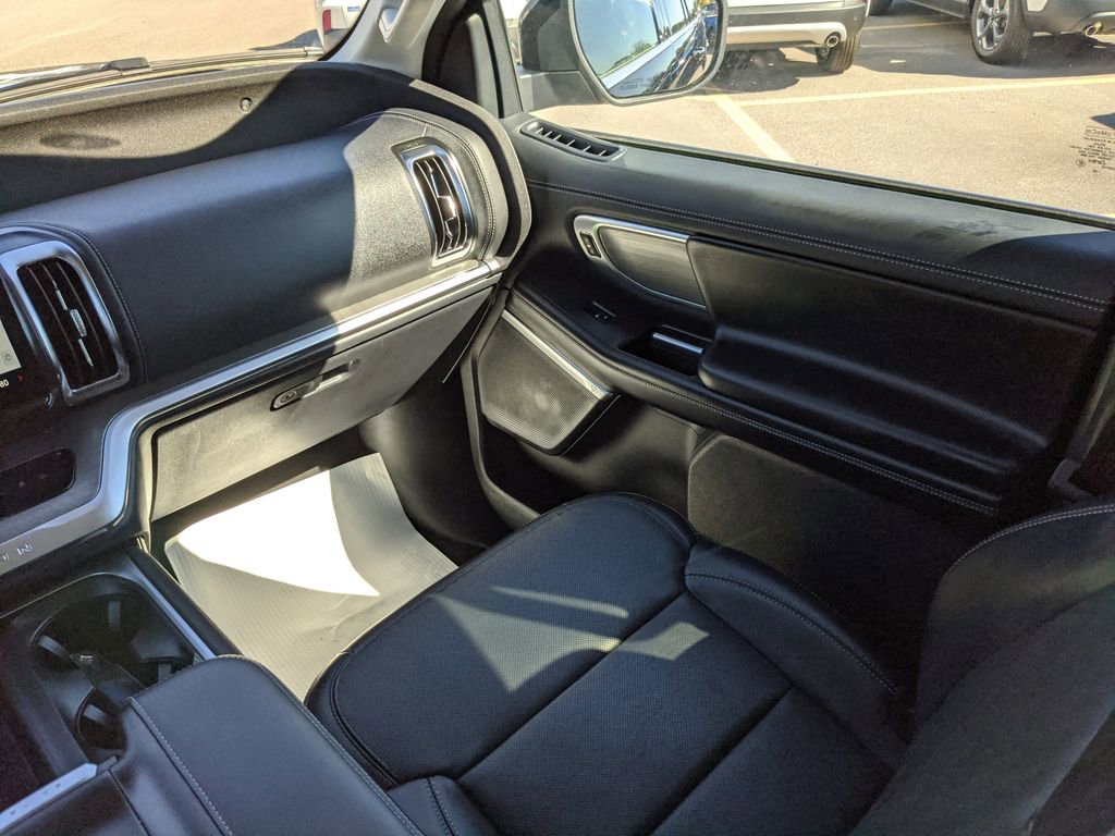 Certified 2025 Ford Expedition Platinum image 20