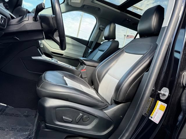 Certified 2023 Ford Explorer XLT w/ Equipment Group 202A AWD/4WD image 8
