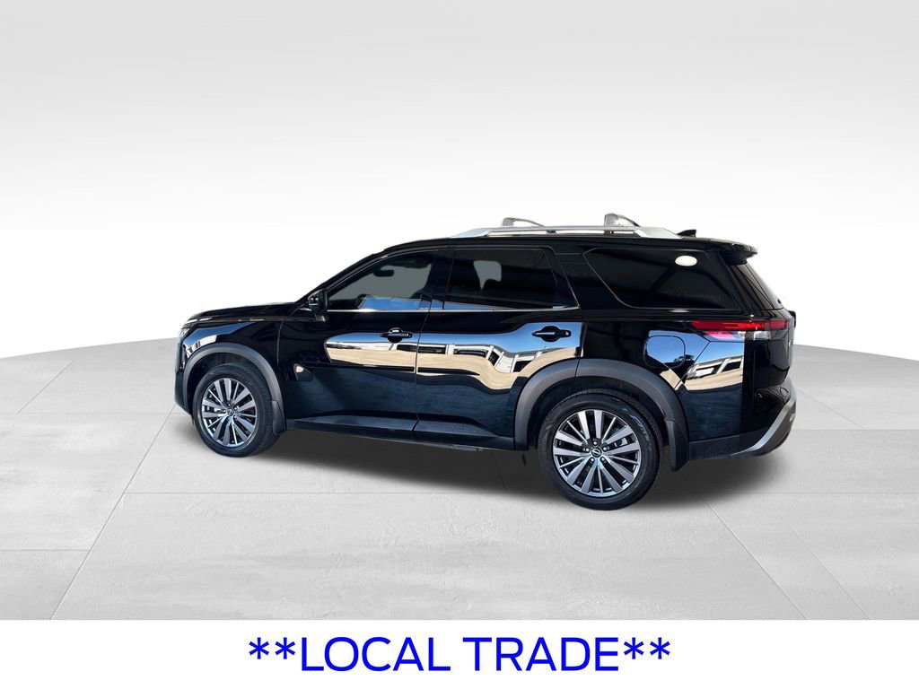 Used 2024 Nissan Pathfinder SL w/ SL Premium Package FWD image 2