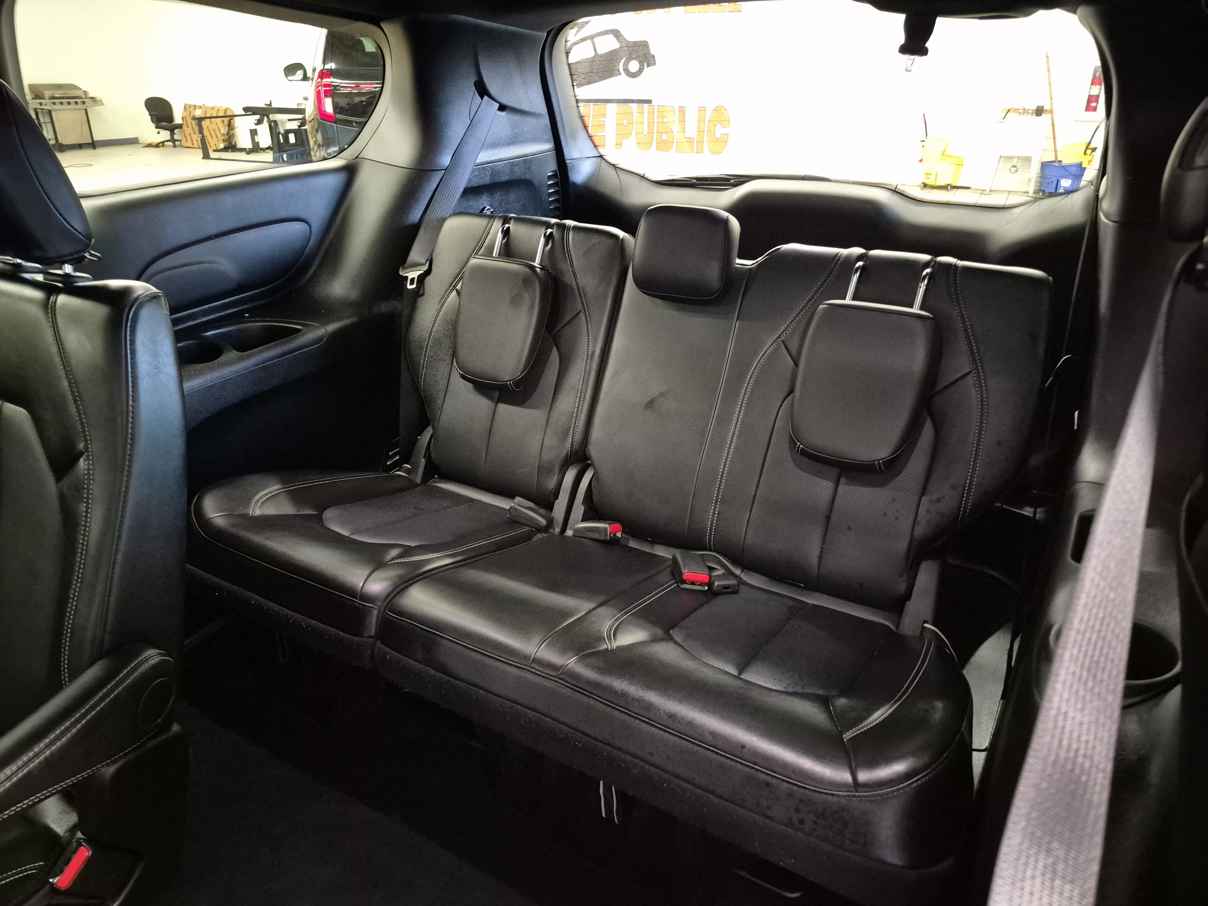 Used 2025 Chrysler Pacifica Select FWD image 15