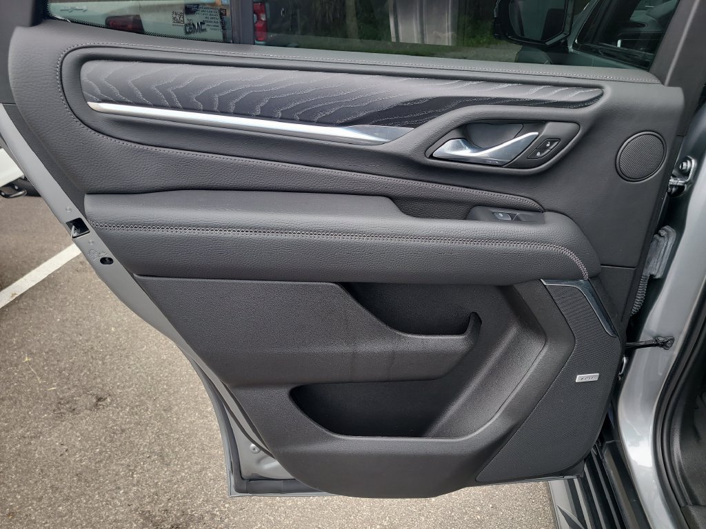 Used 2024 GMC Yukon Denali AWD/4WD image 9