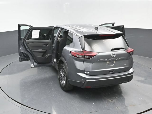 Used 2025 Nissan Rogue S AWD/4WD image 22