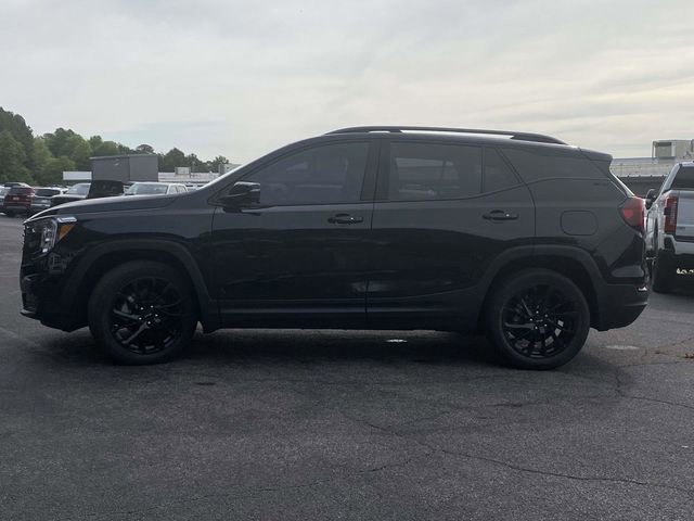 Used 2023 GMC Terrain SLT w/ Tech Package FWD image 7
